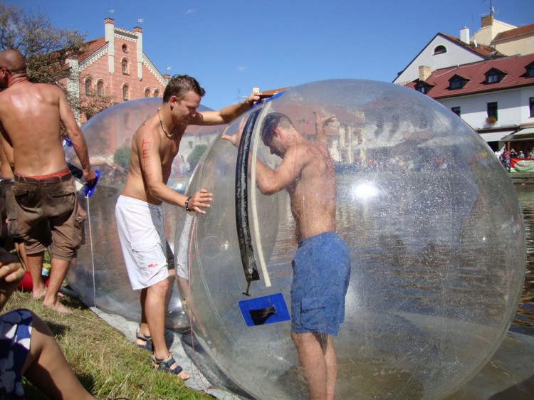 Vodní hry, nebo hry na vodě