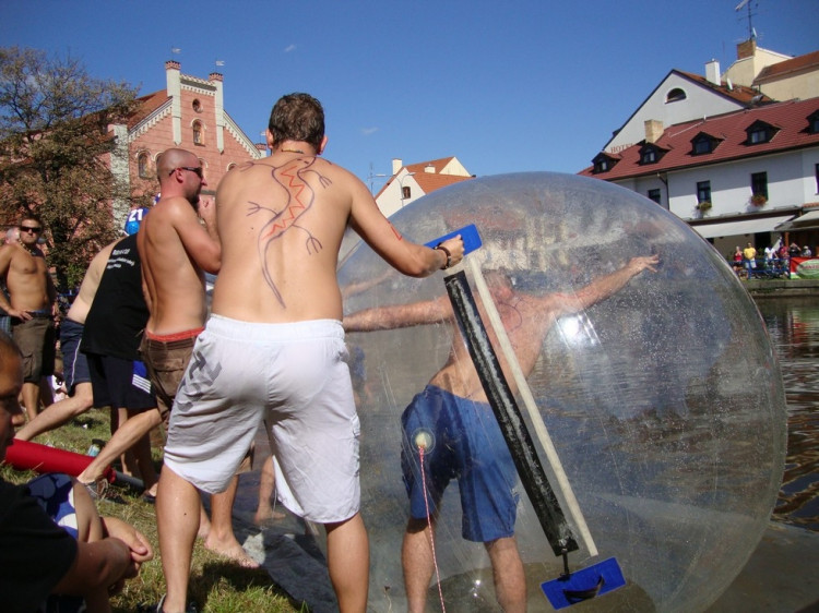 Vodní hry, nebo hry na vodě