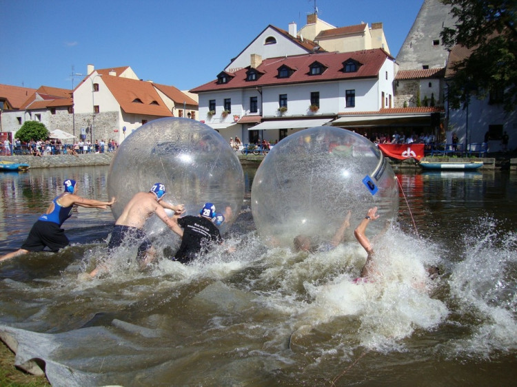 Vodní hry, nebo hry na vodě