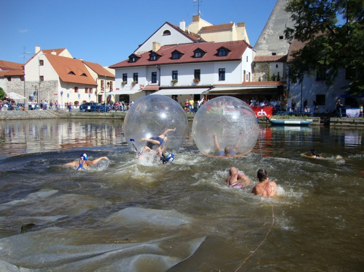 Vodní hry, nebo hry na vodě