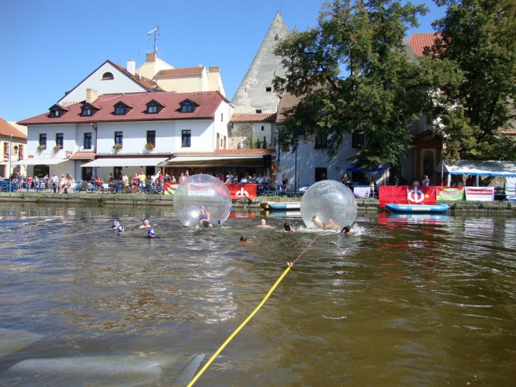 Vodní hry, nebo hry na vodě