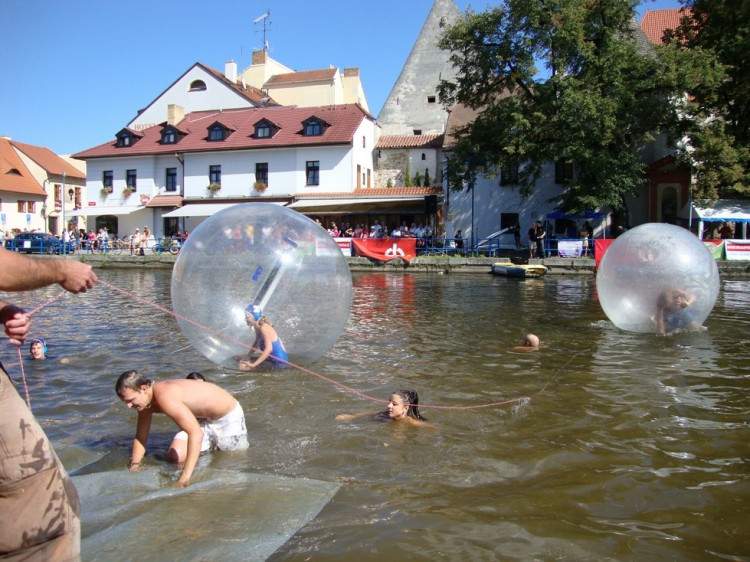 Vodní hry, nebo hry na vodě