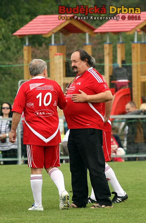 "Karle, budu rodit!"