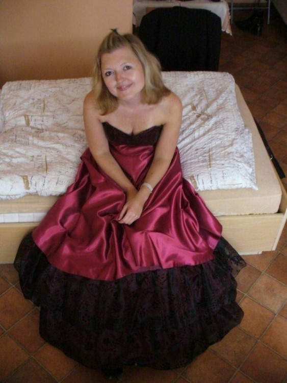 Michaela Černohorská, 27 let. V Budějcích studuje zde dálkově Vyšší a Vysokou školu. Profil má pod nickem: Michaela Černohorská.