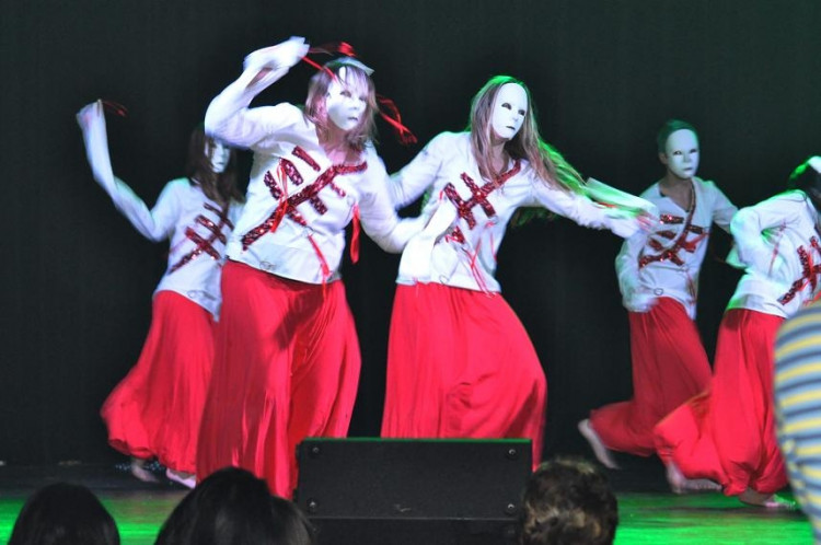 Dancing Queens -Pandemonium.