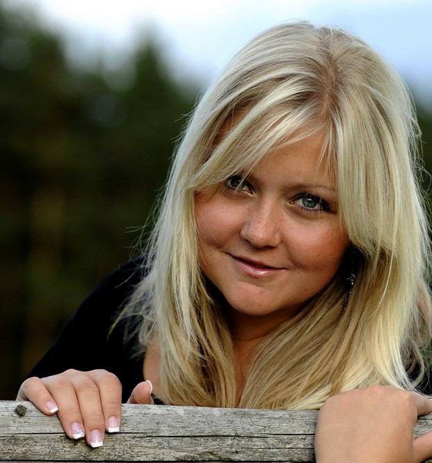 Michaela Prajerová, 18 let. V Budějcích se narodila a v současné době tu studuje. Profil má pod nickem: Michaela Prajerová