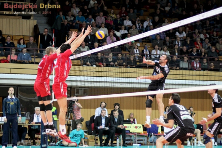 Smečující Radek Motys