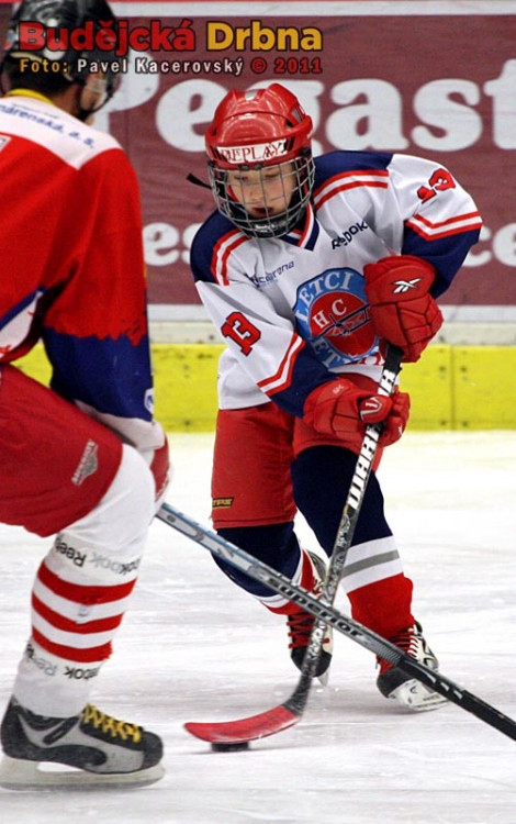 Syn zesnulého Dana Fleischmana byl na ledě vidět