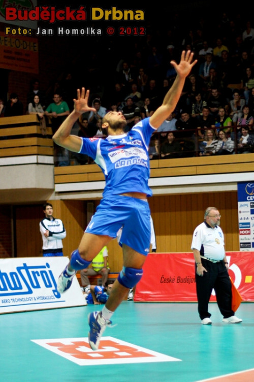 Podání nejmladšího člena Cunea, Earvina Ngapetha