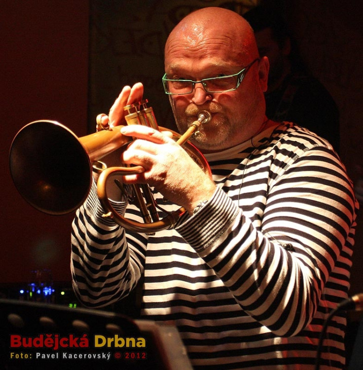 Koncert HE bandu v Modrých dveříchKoncert HE bandu v Modrých dveřích