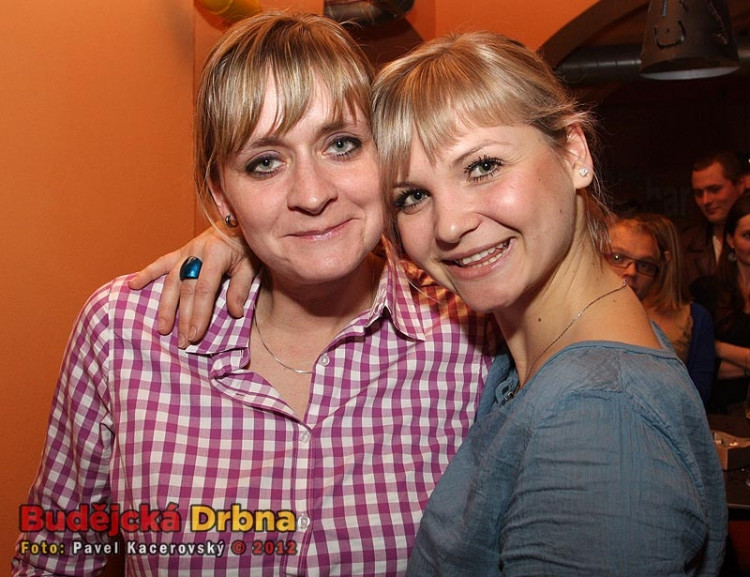 Koncert HE bandu v Modrých dveřích