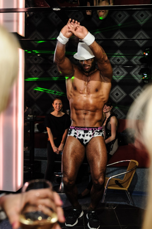 Budějcká Drbna slavila v dance baru Paradox svoje 1. narozeniny