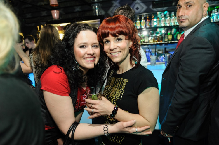 Budějcká Drbna slavila v dance baru Paradox svoje 1. narozeniny