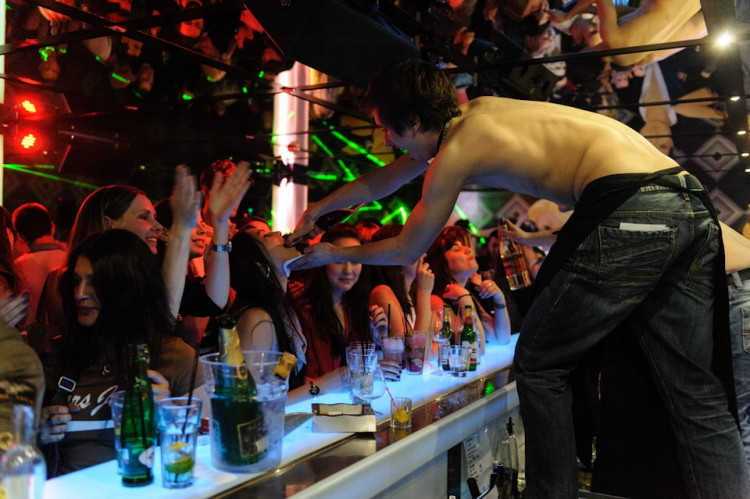Budějcká Drbna slavila v dance baru Paradox svoje 1. narozeniny