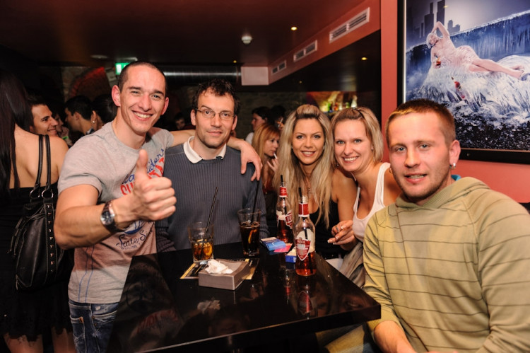 Budějcká Drbna slavila v dance baru Paradox svoje 1. narozeniny