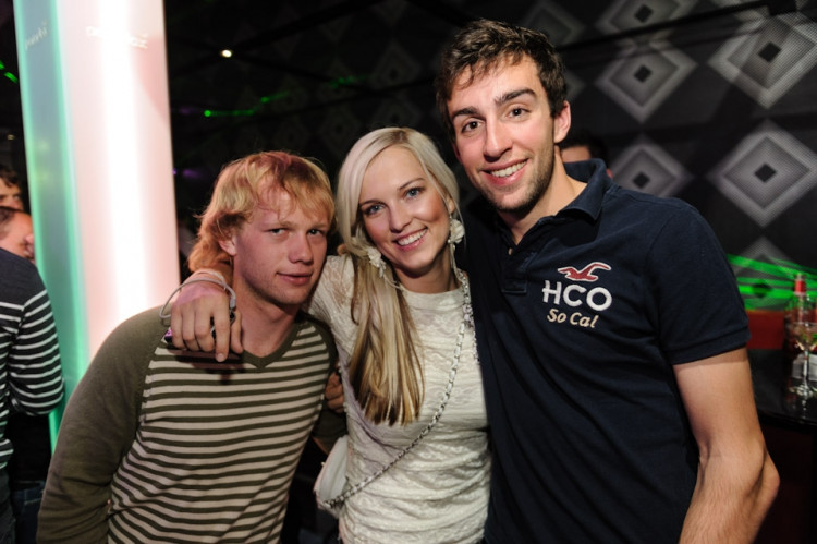 Budějcká Drbna slavila v dance baru Paradox svoje 1. narozeniny