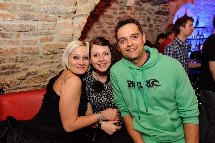 Budějcká Drbna slavila v dance baru Paradox svoje 1. narozeniny