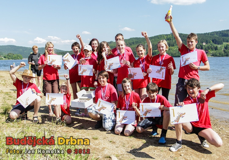 Závody dračích lodí na Lipně