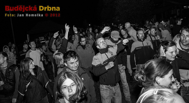 Závody dračích lodí na Lipně