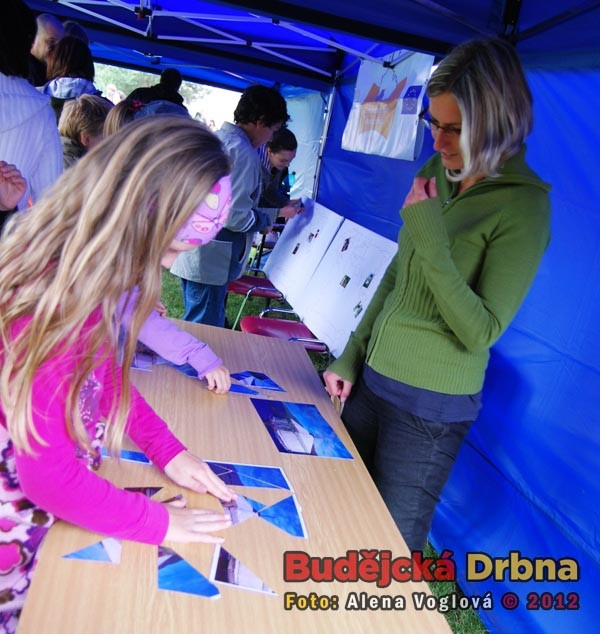 Skládání obrázků se všem dařilo