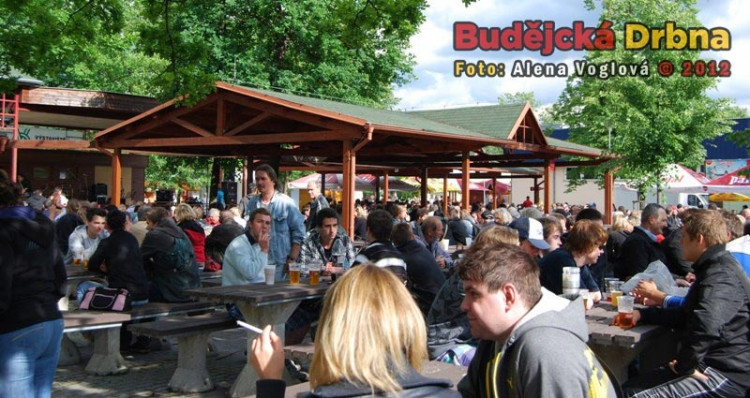 Počasí přálo a pivo chutnalo