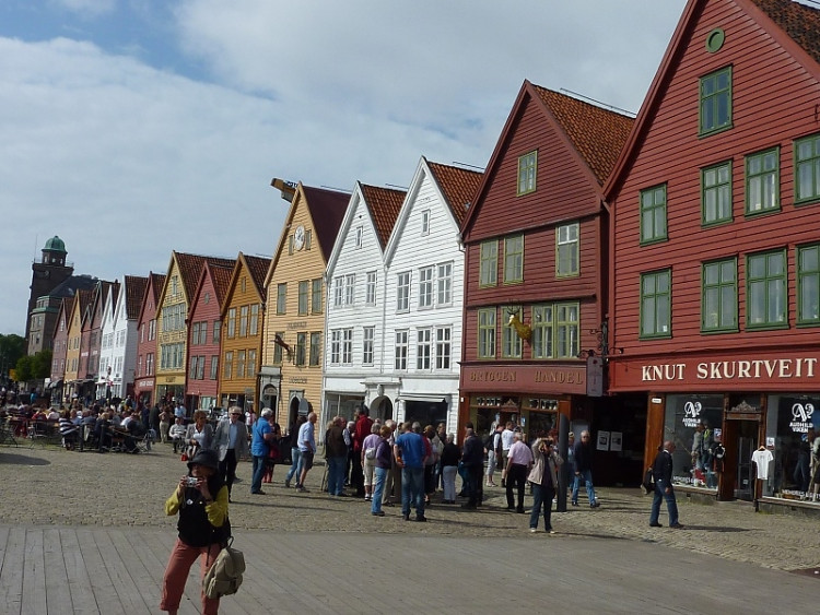 Epizoda 1 - Bergen: Bryggen - historická dřevěná část Bergenu