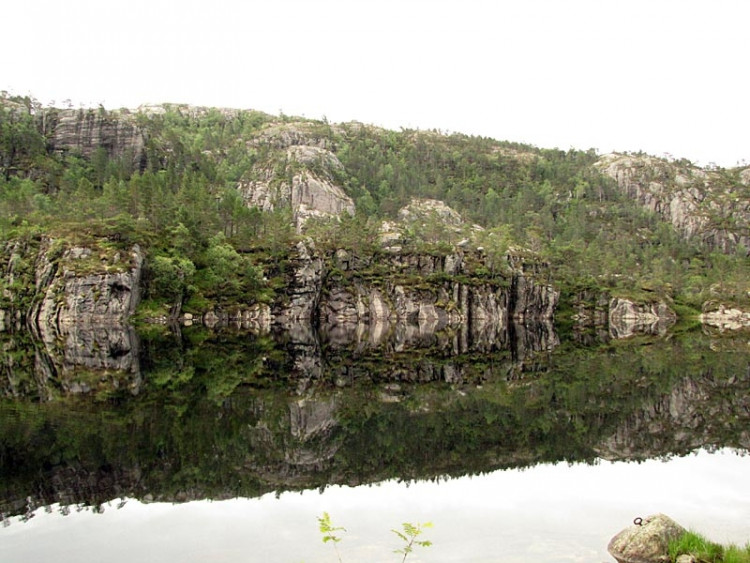 Epizoda 3 - Kjerag: Ráno u jezera