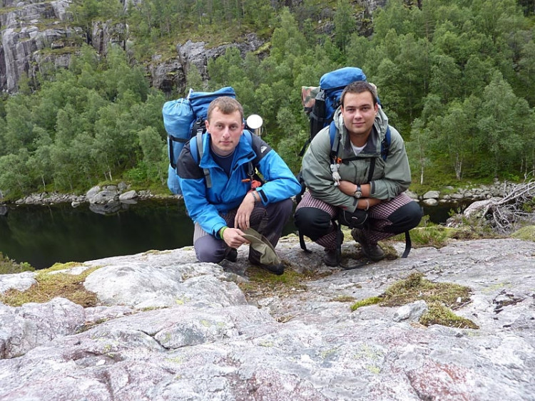 Epizoda 3 - Kjerag: Jaromír Cipín a Jan Vávra u jezera