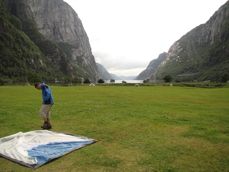 Epizoda 3 - Kjerag: Stavíme stan