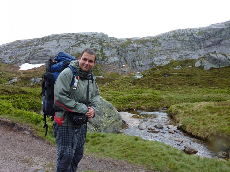 Epizoda 3 - Kjerag: Honza při cestě na Kjerag