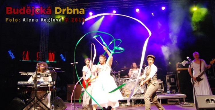 Efektní točení stuhou Matějovi moc nešlo