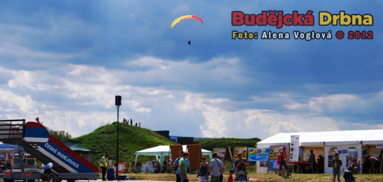 Den otevřených dveří na letišti v Plané