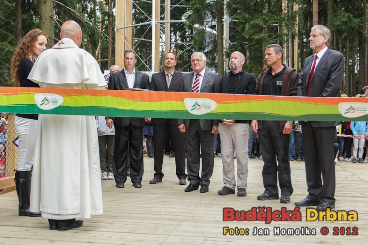 Slavnostní otevření Stezky korunami stromů