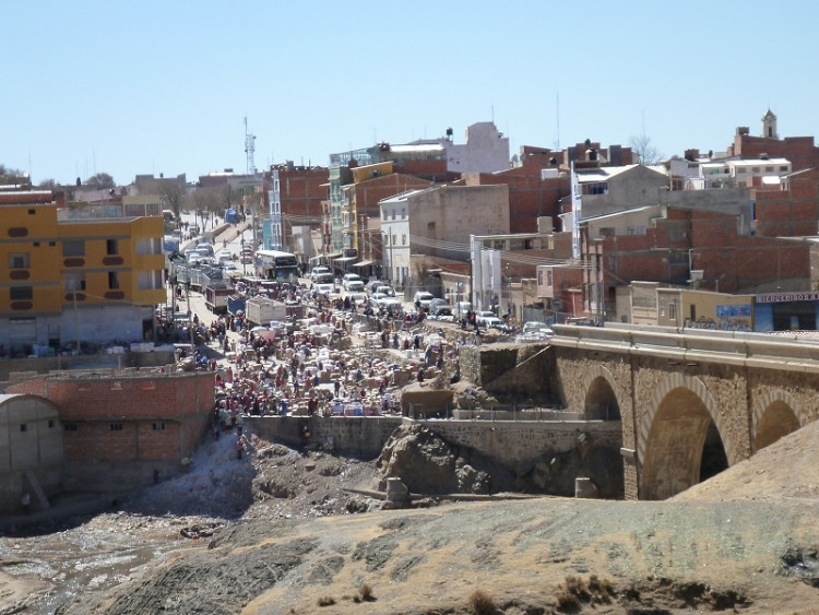 Hranice z Argentiny - pohled do Bolívie