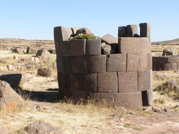 Pohřební věže chullpas