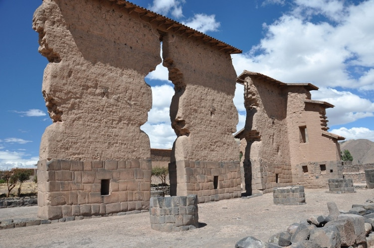 Viracochův chrám Raqchi