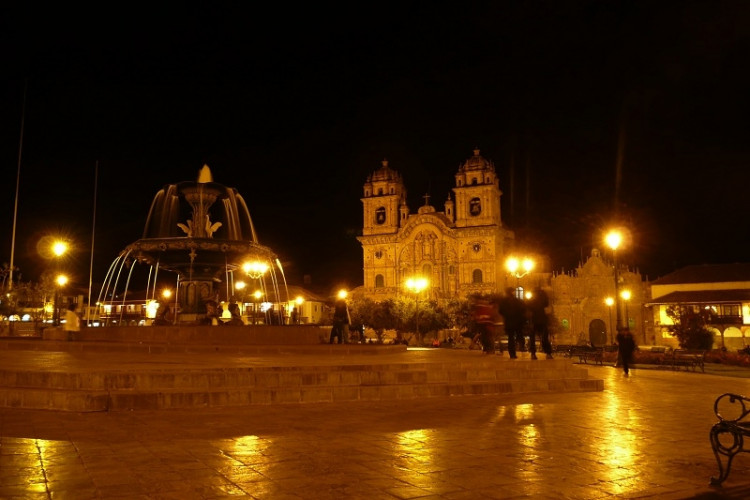Noční Cuzco