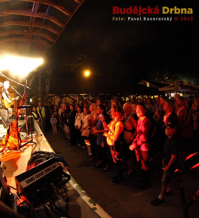 Koncert Čechomoru na Holkově