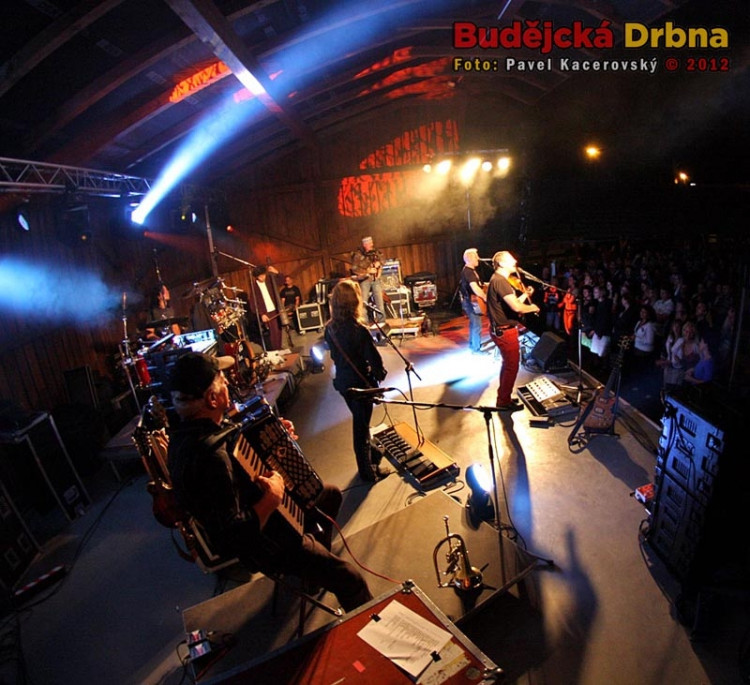 Koncert Čechomoru na Holkově