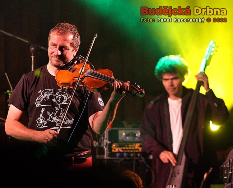 Koncert Čechomoru na Holkově