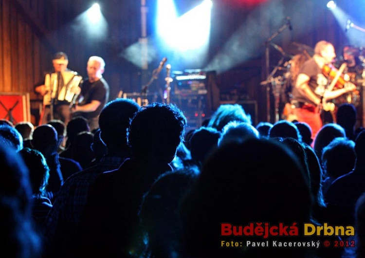 Koncert Čechomoru na Holkově