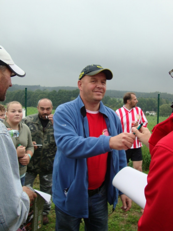 Římov-SLAVOJ HOUSLICE-poločasová autogramiáda