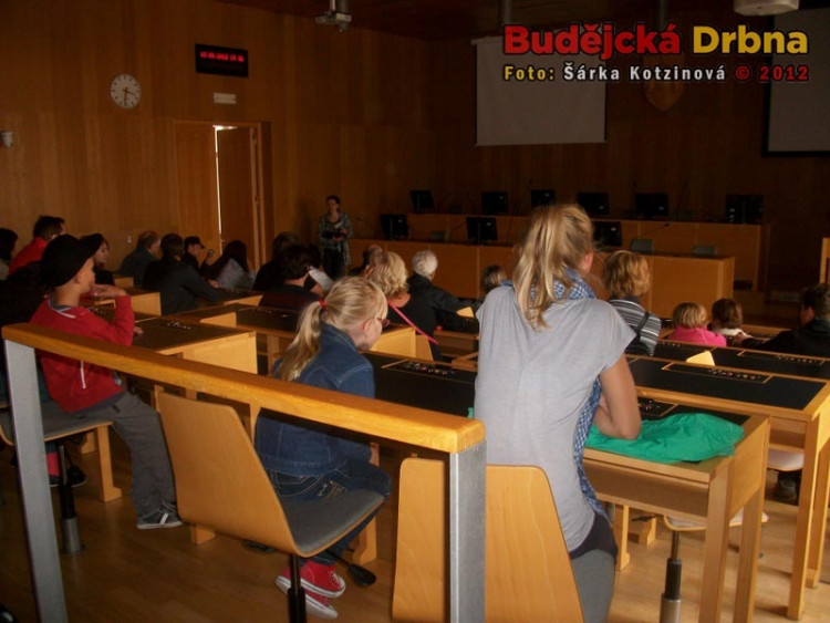 Návštěvníci si vyzkoušeli, jaké je to sedět na místech našich zastupitelů