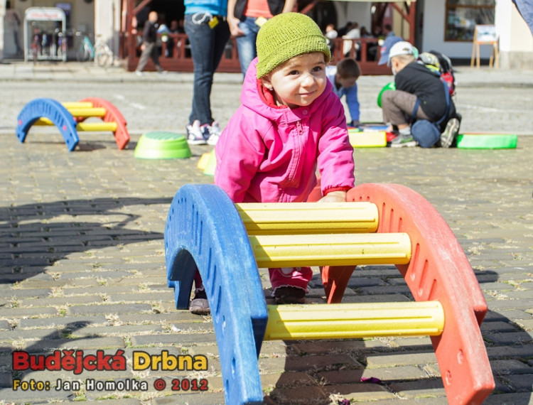 I ti nejmenší se na náměstí dokázali zabavit