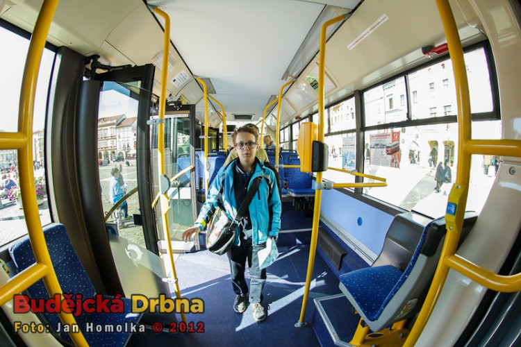 Návštěvníci si mohli prohlédnout autobus MHD