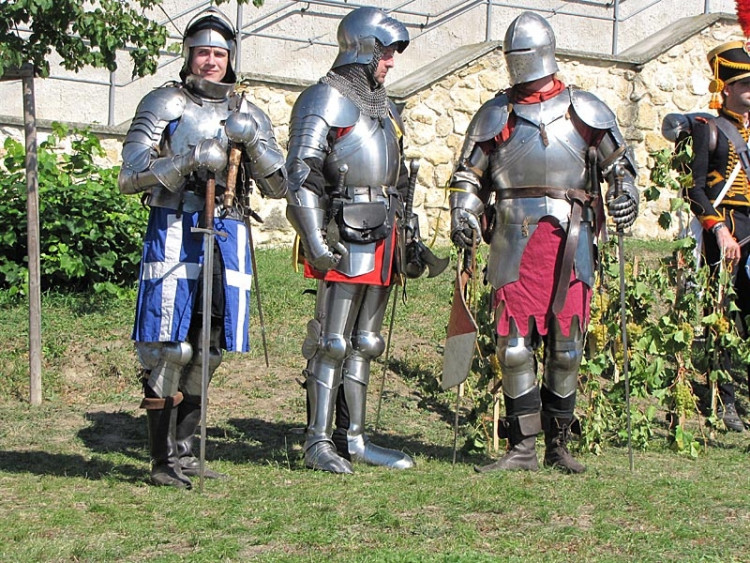 Muži v brnění z Moravia Dux