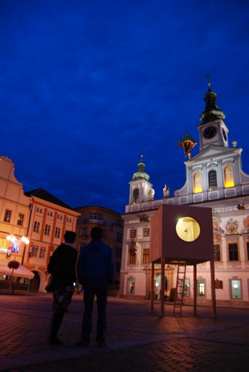 Minimální dům na náměstí Přemysla Otakara II. Foto Mjölk architekti