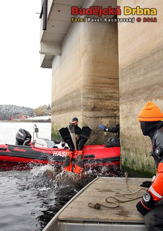 Jiří Urban jde do vody