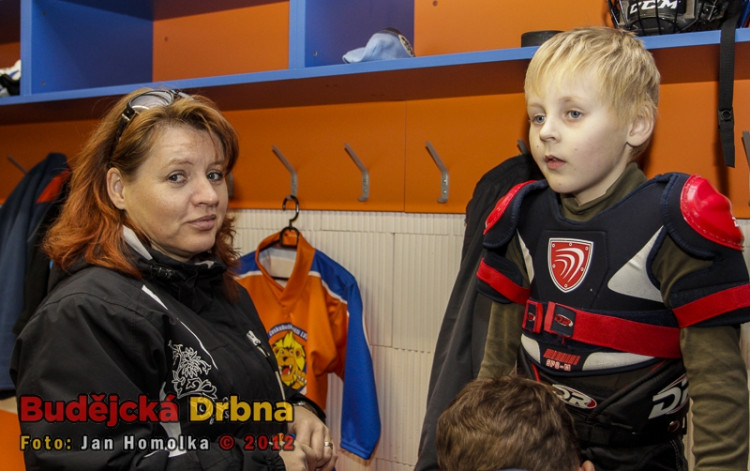 Otevření nové hokejové haly Jaroslava Pouzara