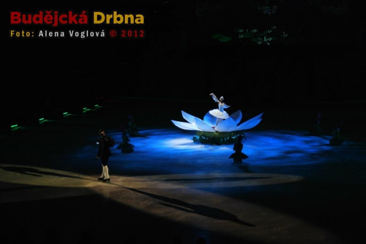 Do pohádky byl zapojen i balet, nádherná scéna